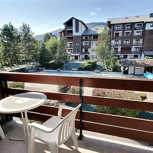 1 Bedroom Flat, Heated Pool, Heart Of Village, Parking, Wifi , Bourg-Saint-Maurice France